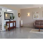 Bahari Breeze Suites